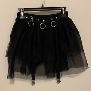 Widow tulle skirt with heart stocking clips
